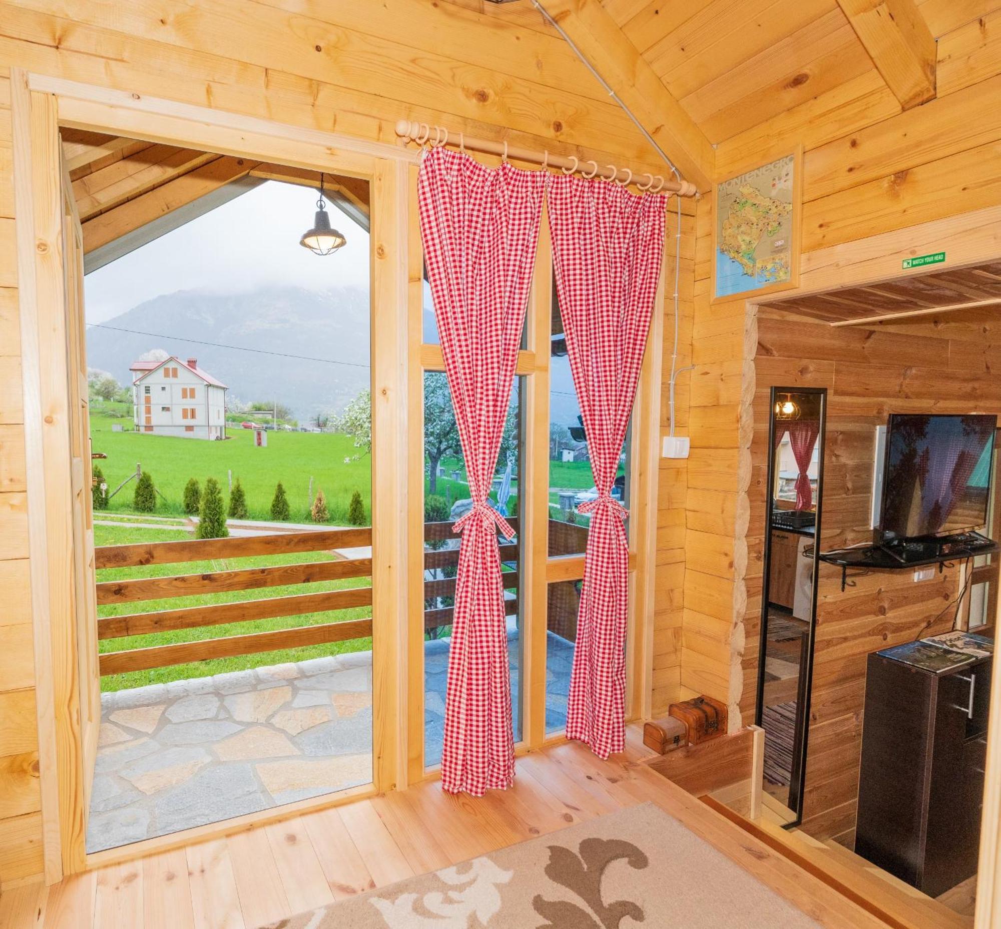 Salerno Camp Villa Plav Dış mekan fotoğraf
