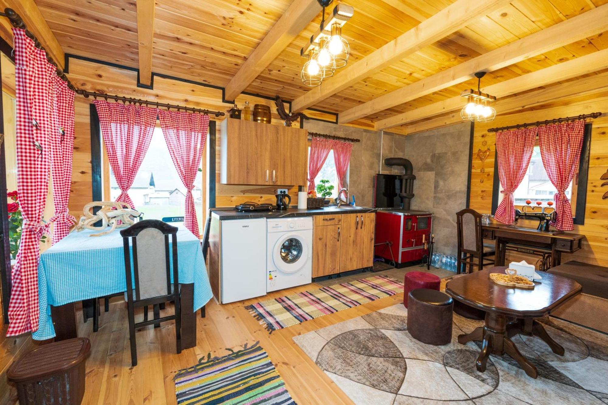 Salerno Camp Villa Plav Dış mekan fotoğraf